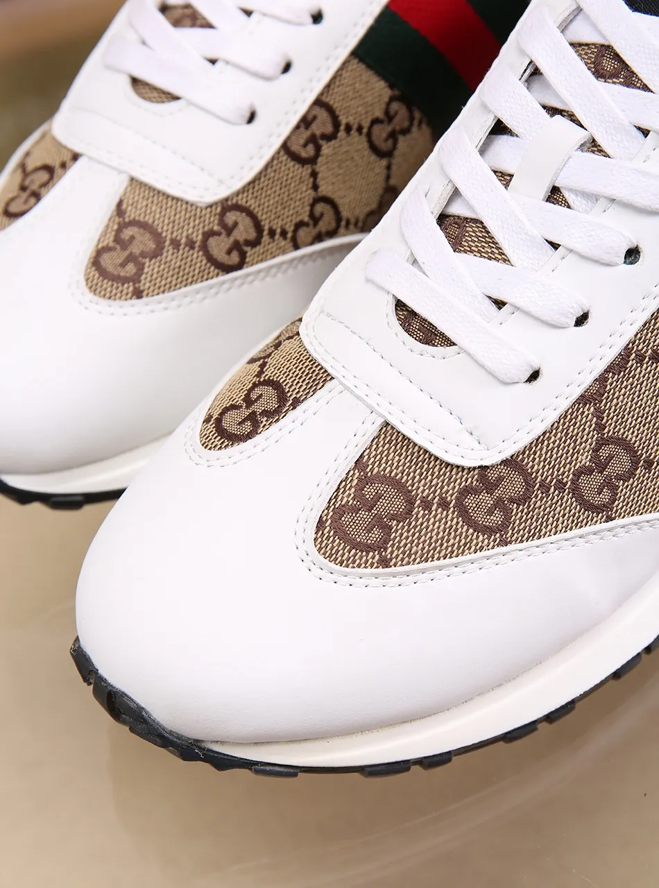 Factory price: 400💰"GUCCI"⚠️⚠️Top purchasing agent🔍🔍Sold simultaneously at men's HK counters. Sole: The original sole is specially provided by the original factory. The exclusive movable molded sole is super comfortable. The original factory follows the order. 🔍🔍High quality. 💪Details determine the quality. We only make shoes with our heart. You can enter and leave the counter at will. You are welcome to compare. Two colors are available. Size: 38-44, customized 45
